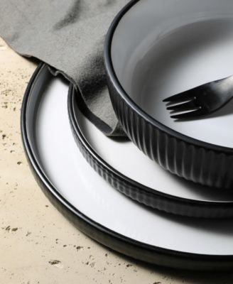 Laro 24 Pc. Dinnerware Set, Service for 8