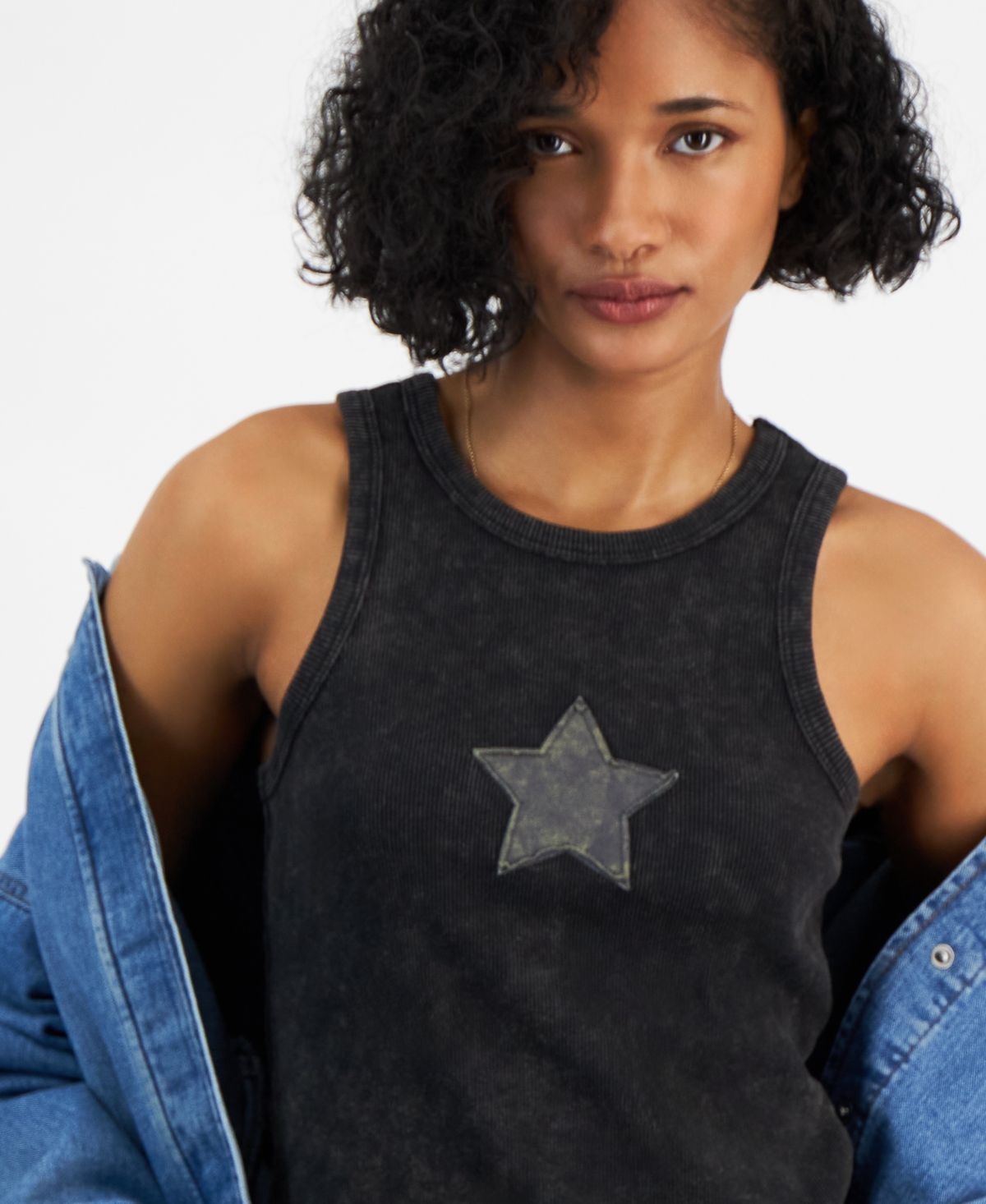 Almost Famous Juniors' Ribbed Star Tank