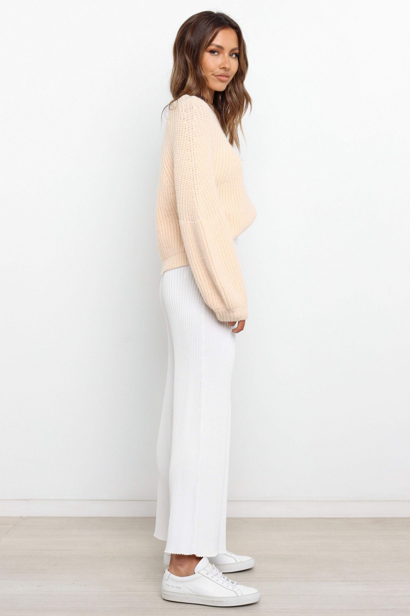 Женский свитер Petal and Pup London Knit, цвет: Бежевый — фото 9