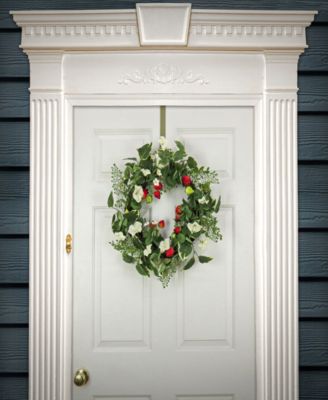 22 Petunia and Strawberry Wreath