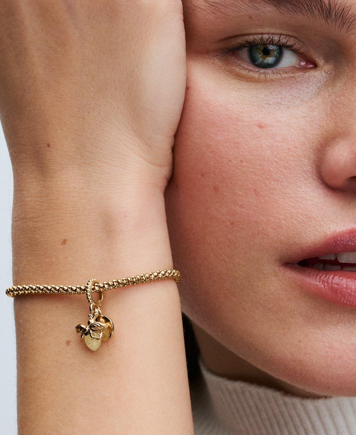 Pandora 14k Gold-plated Glow-in-the-dark Firefly Dangle Charm In Gold