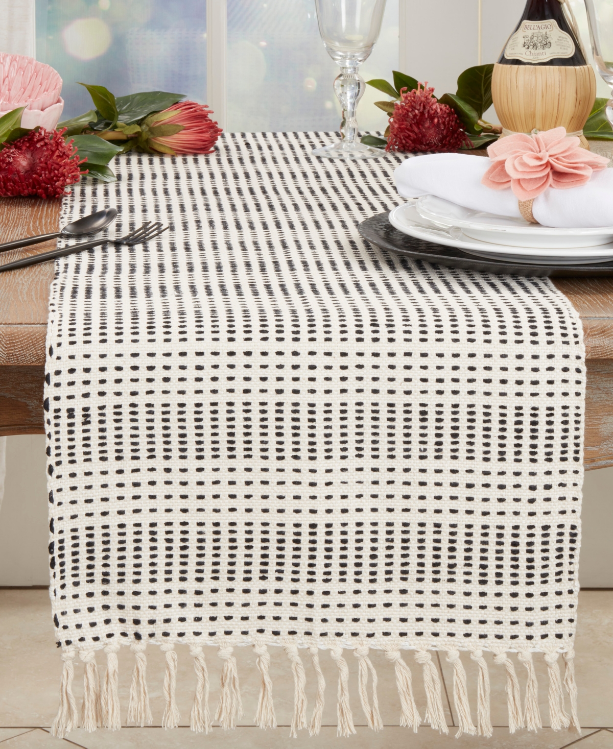 Saro Lifestyle Contemporary Dash Stripe Table Runner, 16"x72" In Natural