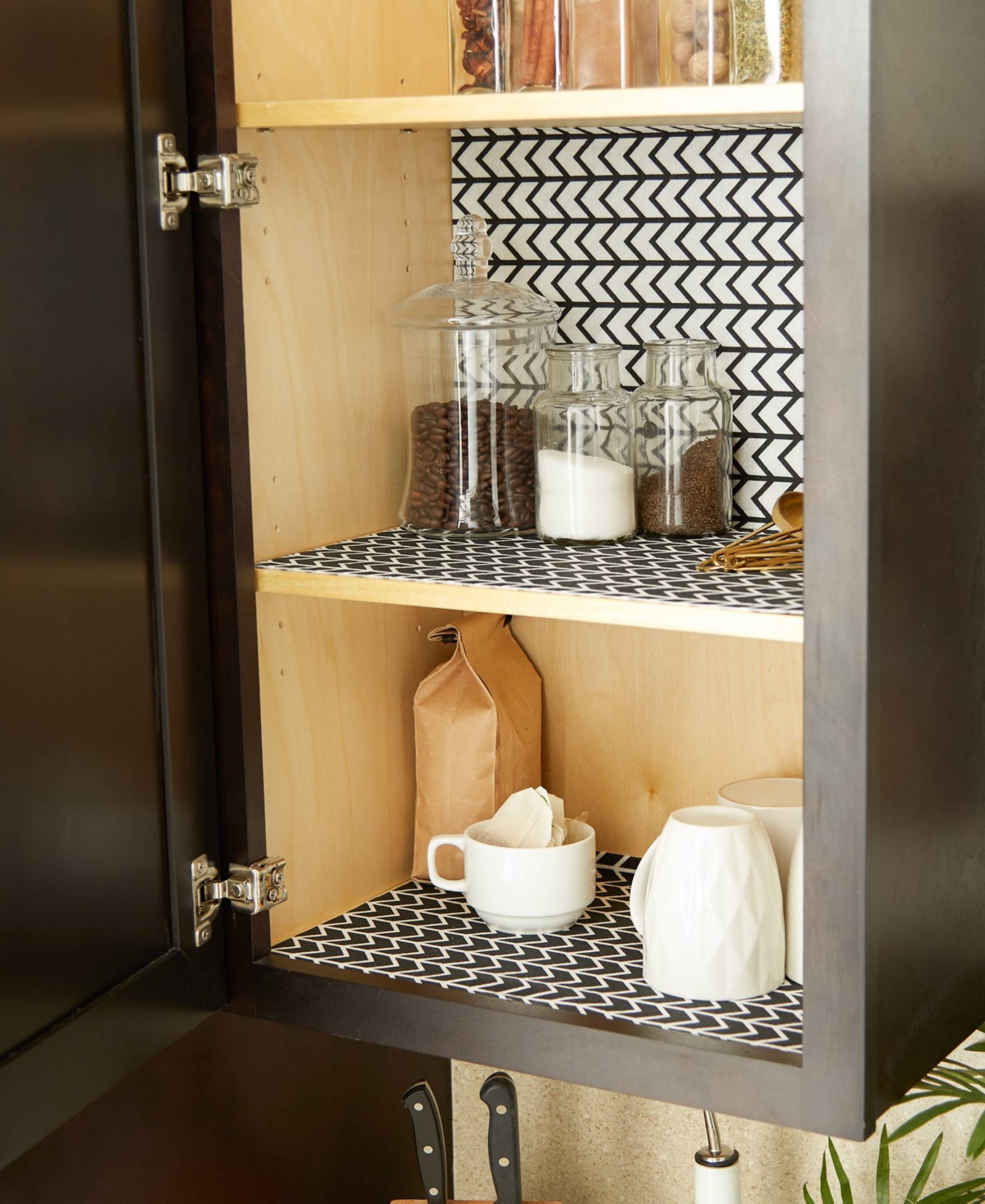 Design Imports Fridge Shelf Liner Collection Non-adhesive, Cut To Fit, Machine Washable, 12x120", Black Herringbone In Black Herringbone