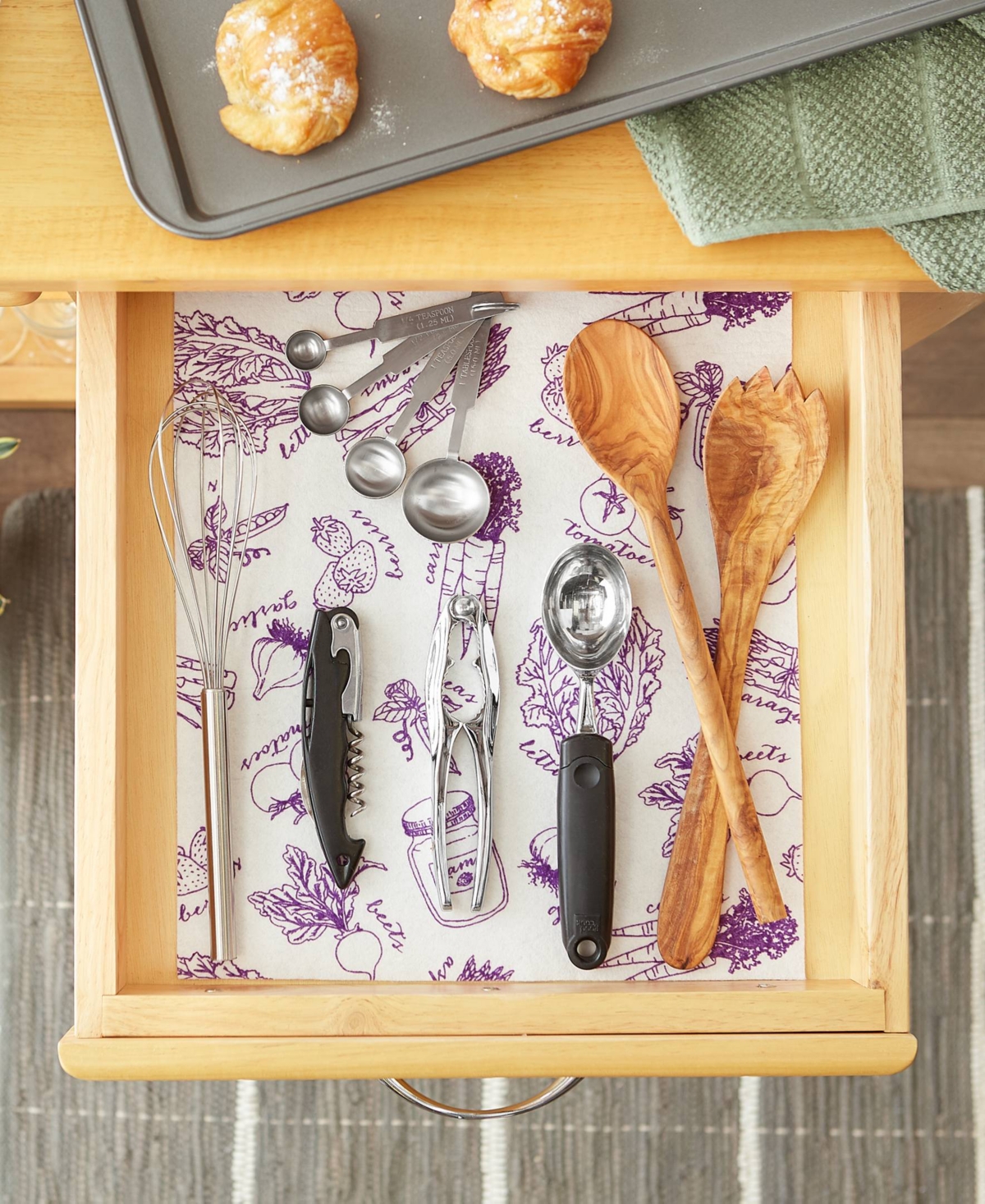 DESIGN IMPORTS FRIDGE LINER COLLECTION NON-ADHESIVE, CUT TO FIT, 12X24", EGGPLANT MARKET, 6 PIECE 