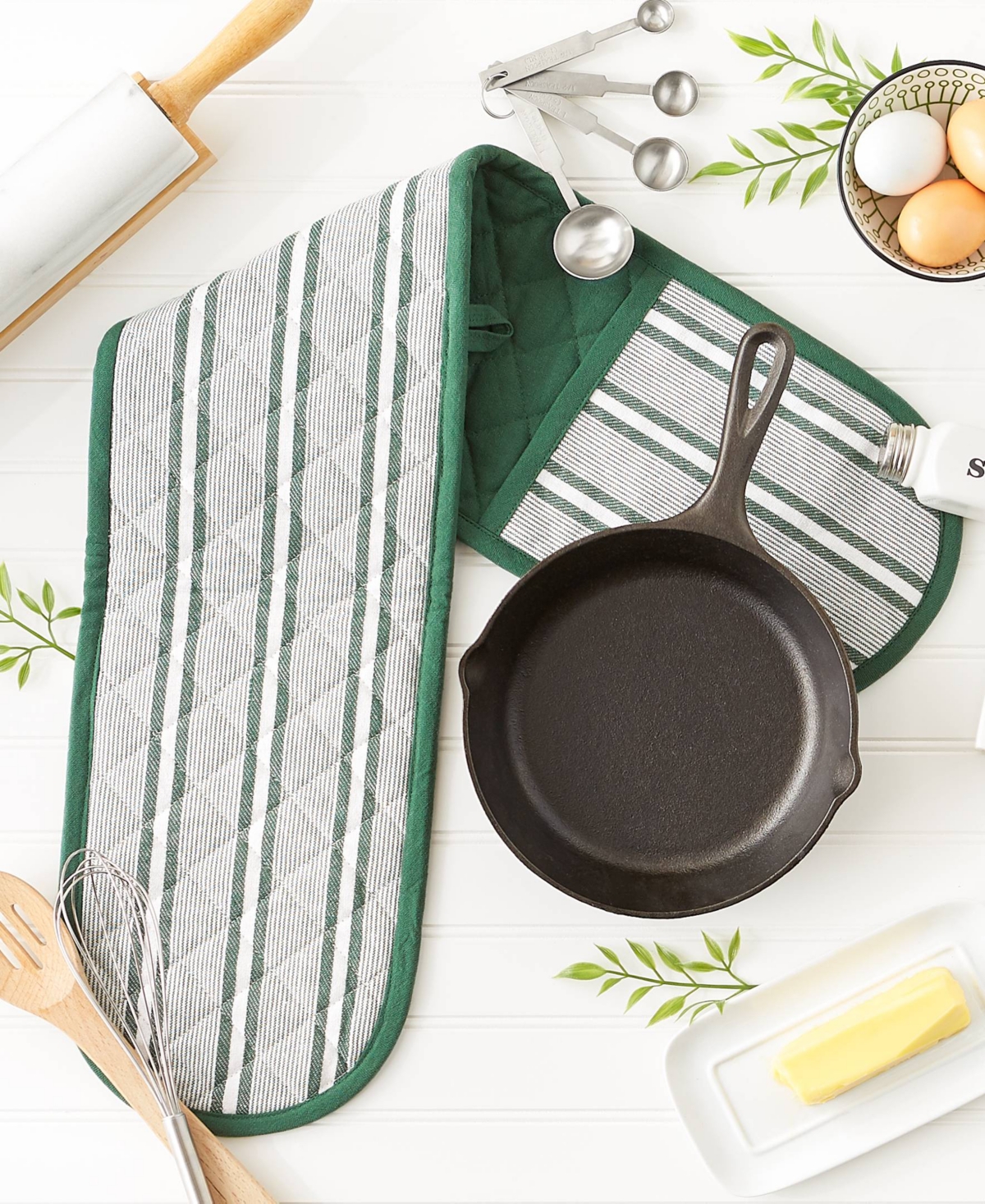 Design Imports Double Strip Chef Kitchen Cooking Baking Collection, Double Oven Mitt, 35x7.5", Dark Green In Dark Green