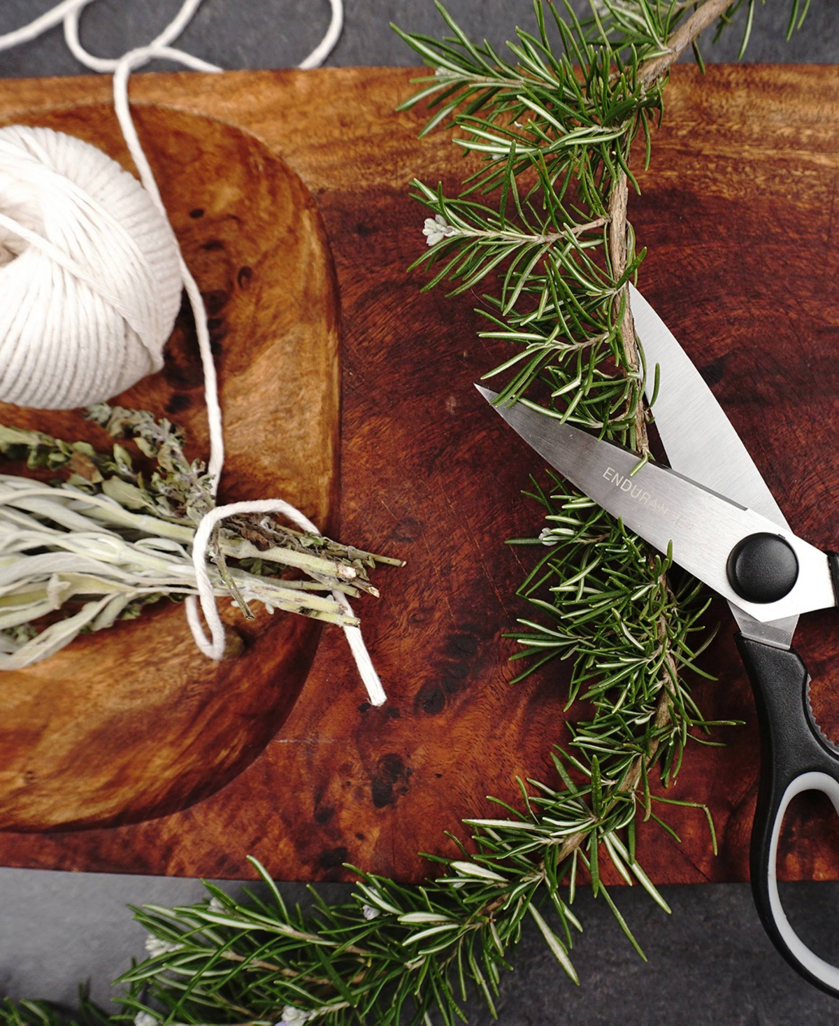 Rsvp International Endurance Stainless Steel 8x3" Kitchen Scissors In Black