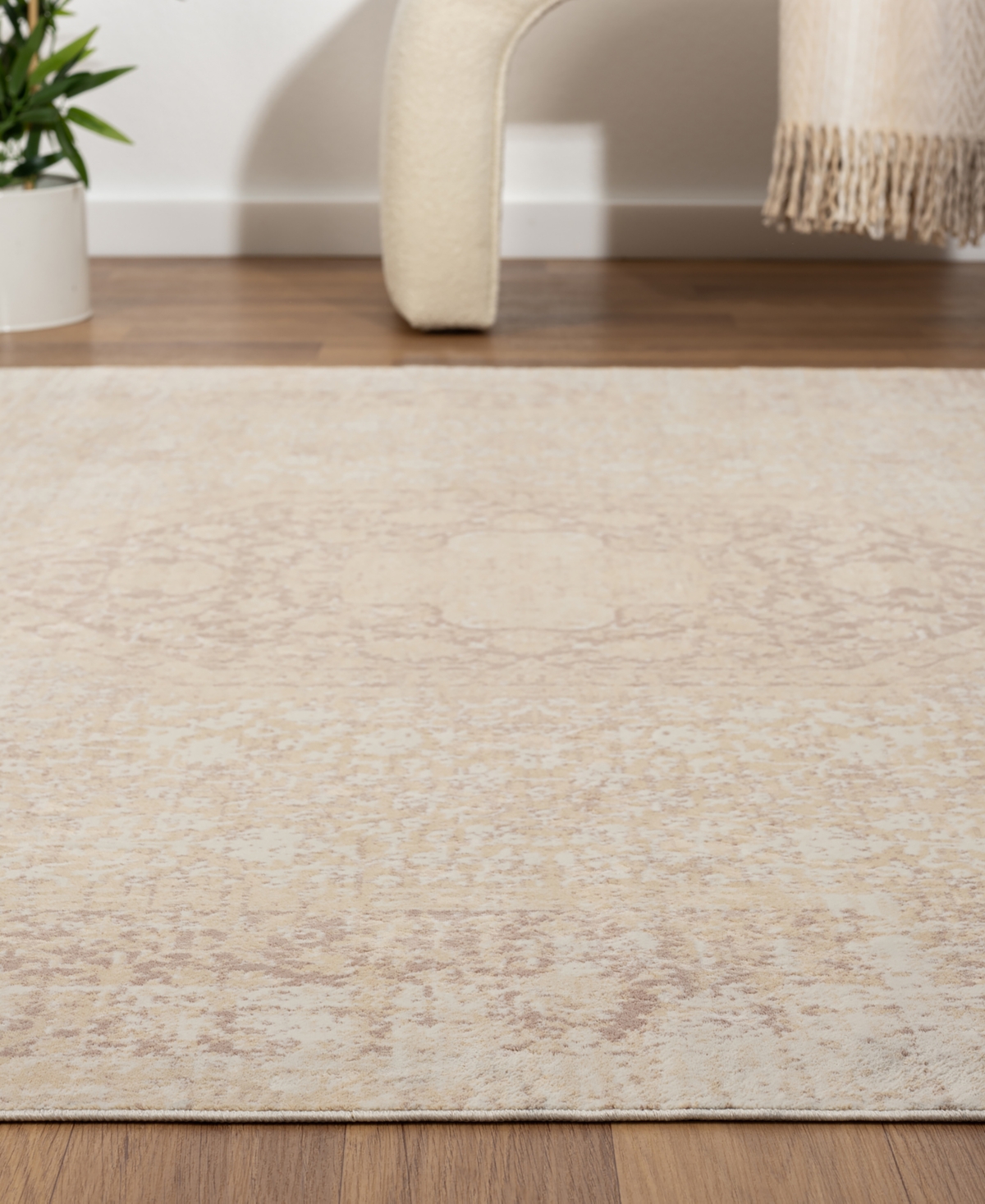 Lr Home Anna Ari-421 5'3"x7' Area Rug