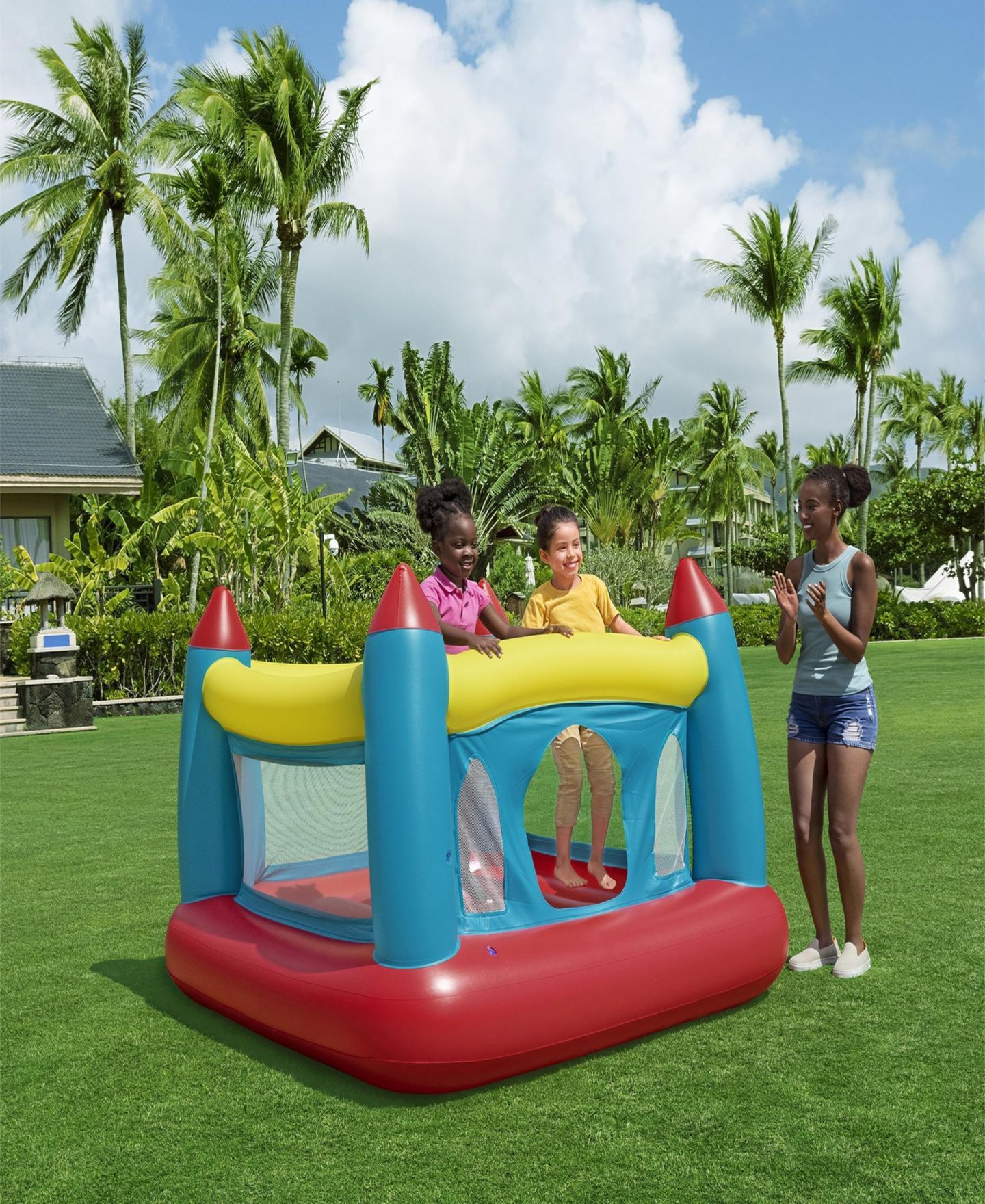 Детская игрушка Bestway Royal Leap Inflatable Castle Bouncy House, Up to 3 Children, Ages 3+ — фото 6