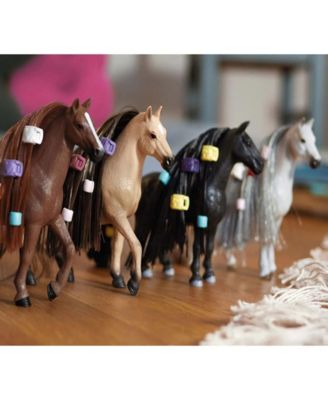 Beauty Horse Criollo Definitivo Mare - Black Horse Figurine