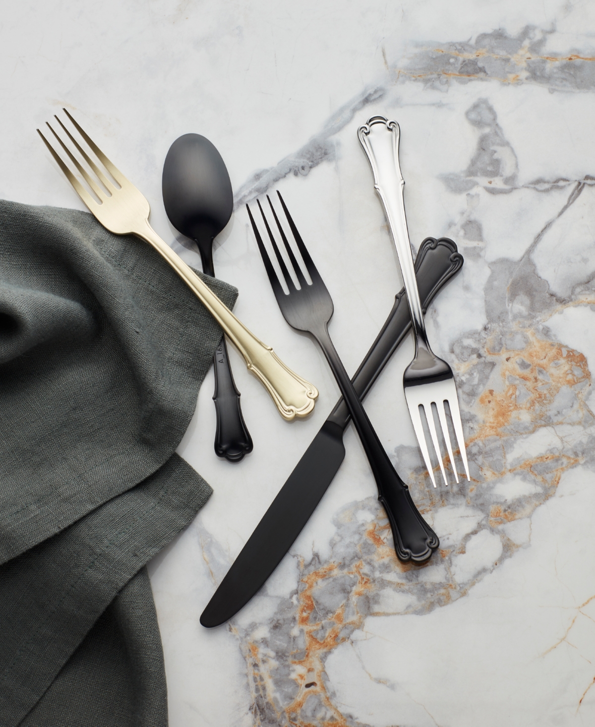 Oneida James Street Mirror 20 Piece Flatware Set In Stainless