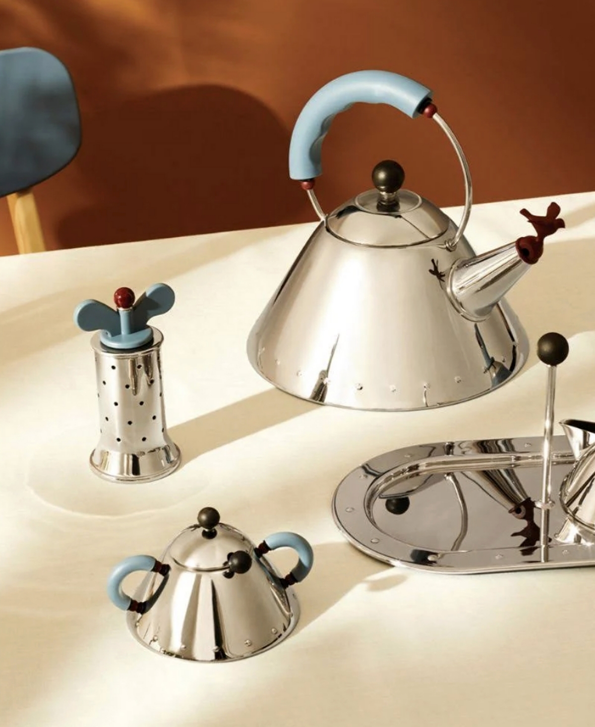 Alessi 6.76 Oz. Sugar Bowl With Spoon By Michael Graves In Blue