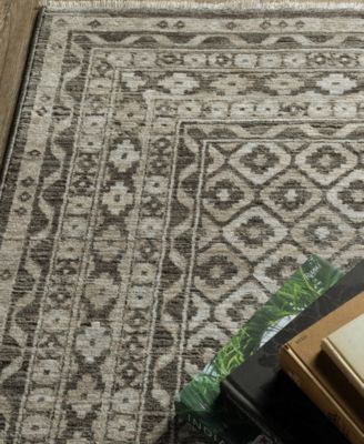 Chamberlain CH03B 6'7"x9'6" Area Rug