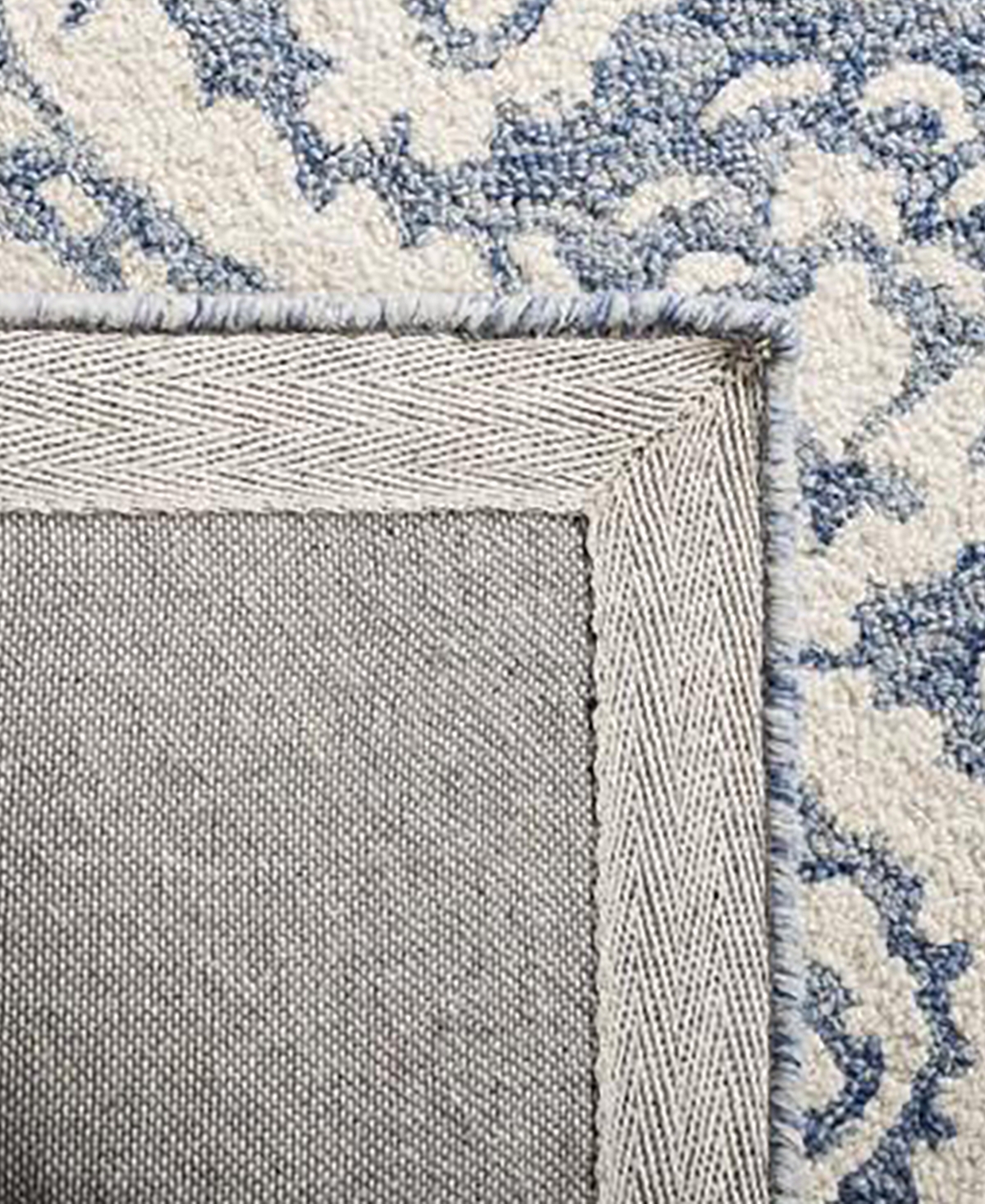 Safavieh Blossom I BLM106 2'3x6' Area Rug -Ivory