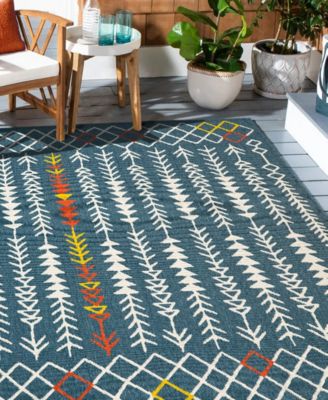 Trixie 5'x7' Outdoor Area Rug