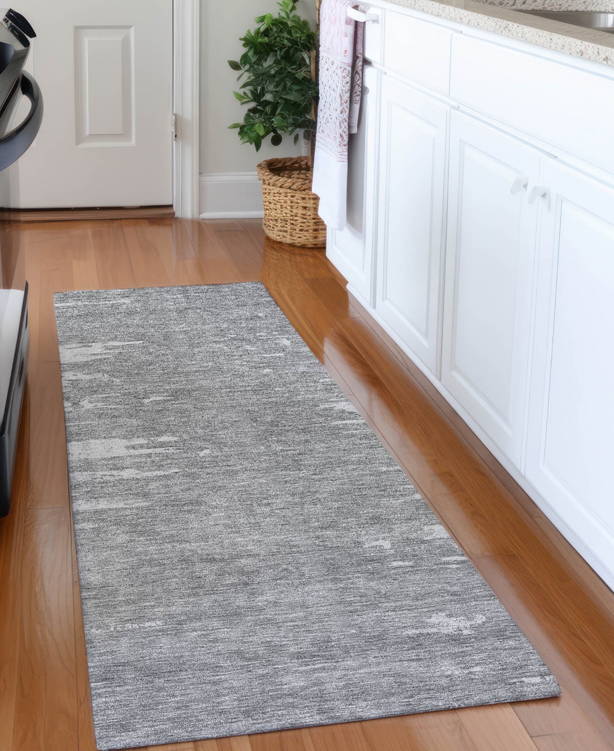 Addison Chantille Acn713 2'3"x7'6" Runner Area Rug In Silver