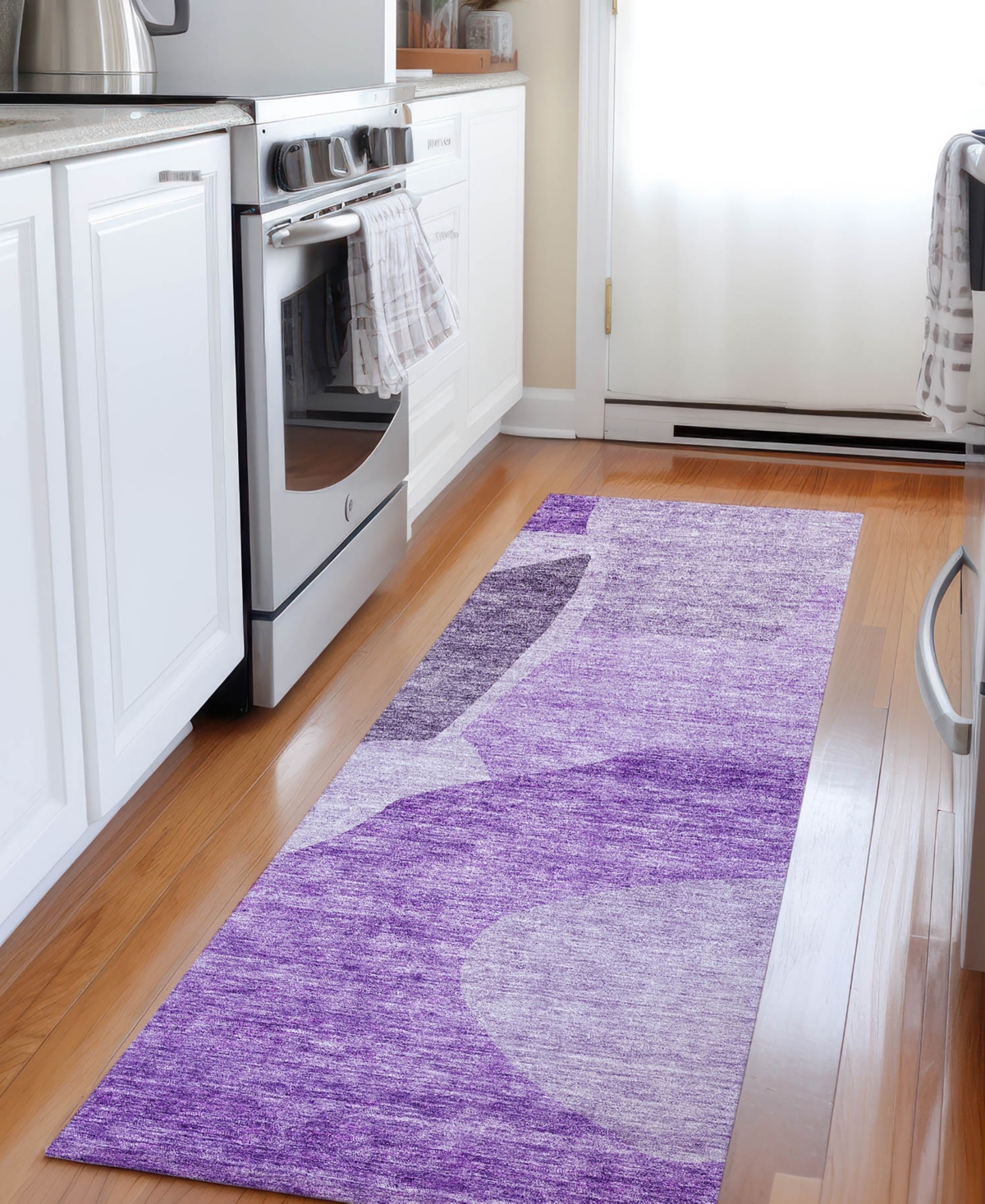 Addison Chantille Acn665 2'3"x7'6" Runner Area Rug In Eggplant