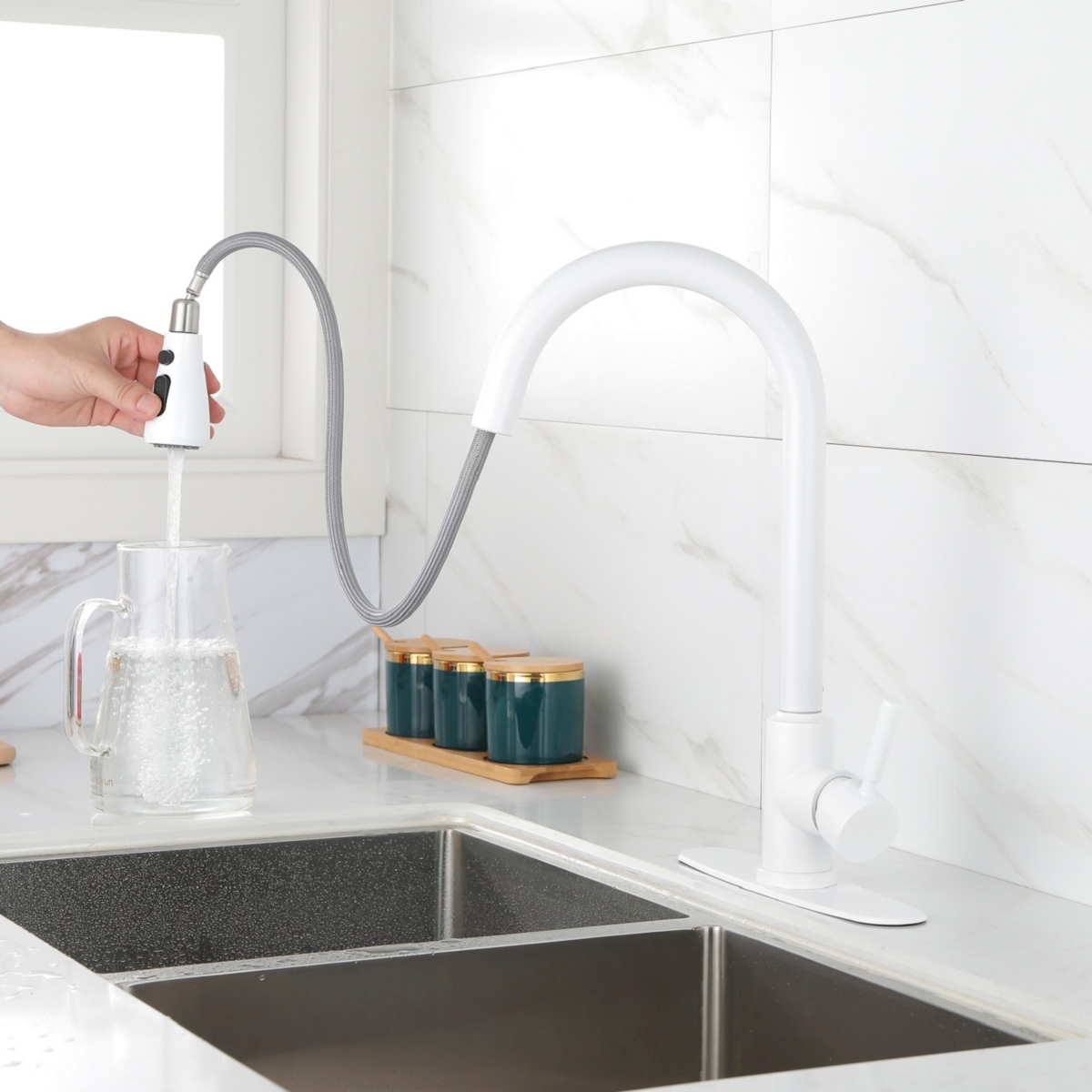 Kitchen Faucet With Pull Out Sprayer