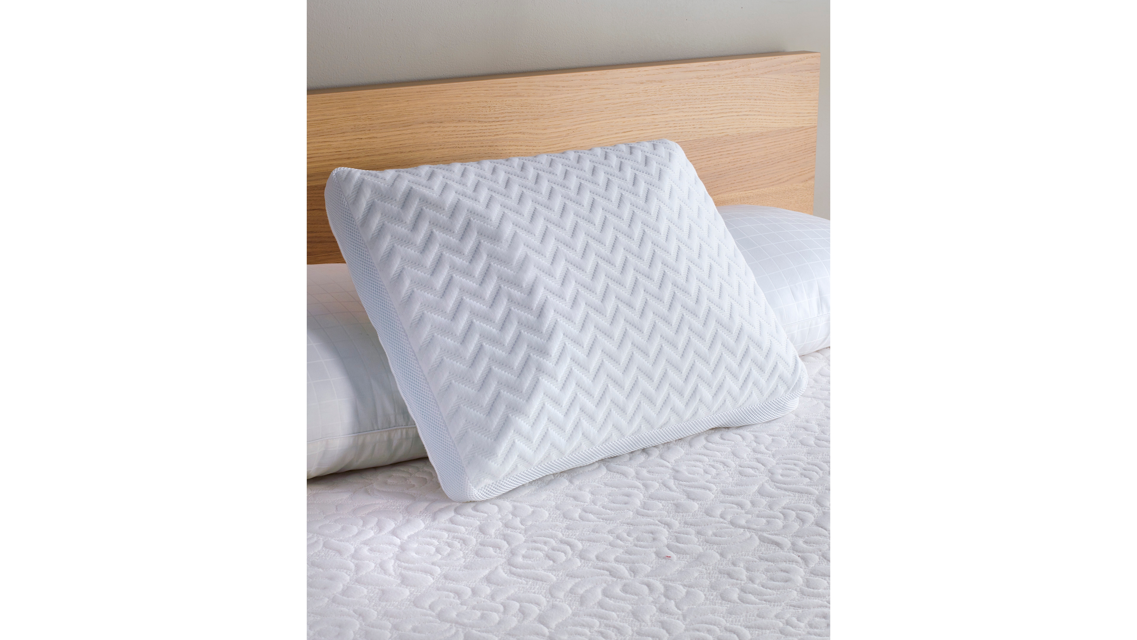 Carpenter Co. Comfort Co. Serene Foam Side Sleeper Pillow, Standard