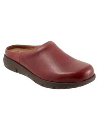 Andria Clog