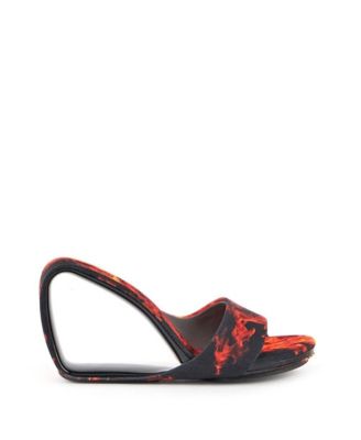 United Nude