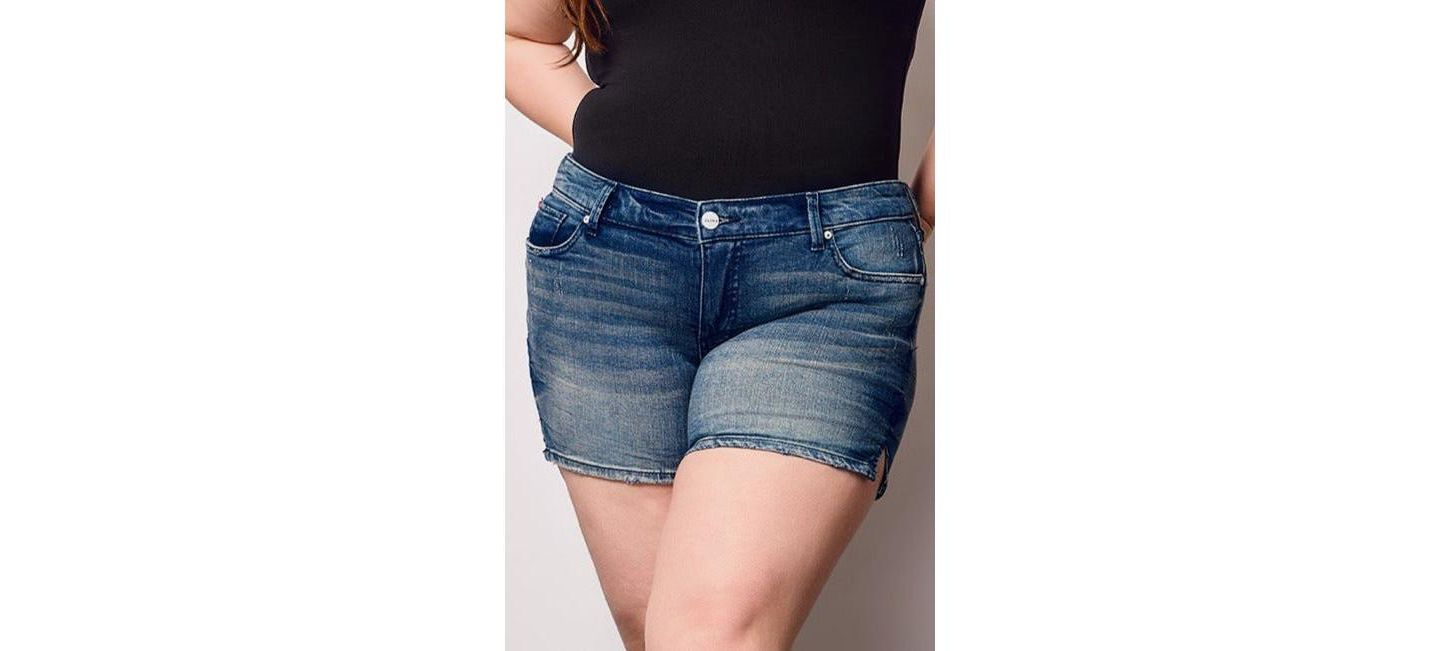 Женские шорты SLINK Jeans Plus Size Denim Side Vents, цвет: Aria — фото 1