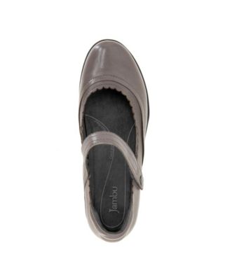 Women's Tess Round Toe Flats