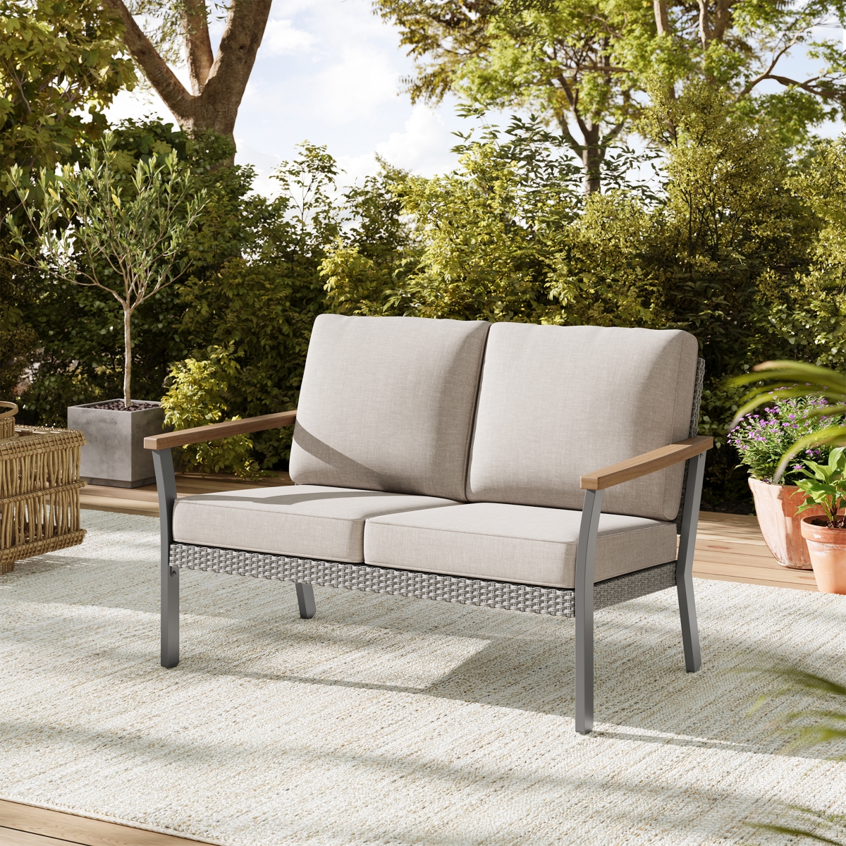 Sencillo Loveseat