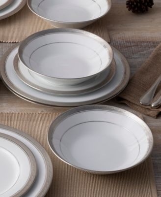 Crestwood Platinum Set of 4 Soup Bowls, Service For 4