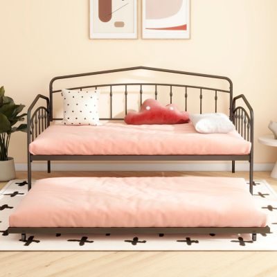 Fox Twin Daybed With Twin Trundle.