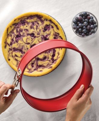 Bake with Mickey Mouse 9-Inch Springform Pan