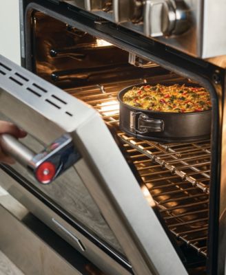 Bake with Mickey Mouse 9-Inch Springform Pan