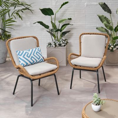 Pabrico Modern Wicker Club Chair With Water-Resistant Cushions