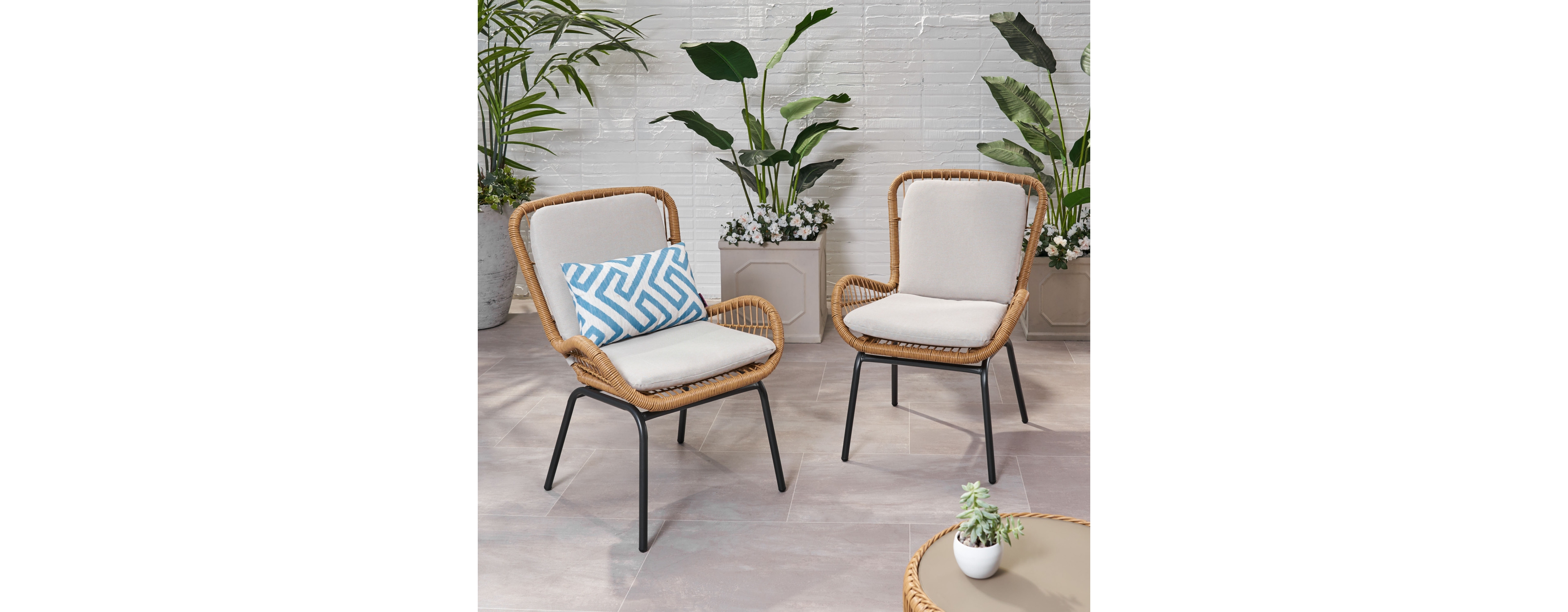 Simplie Fun Pabrico Modern Wicker Club Chair With Water-Resistant Cushions