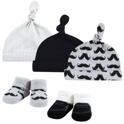 13Pc Cap and Socks Set