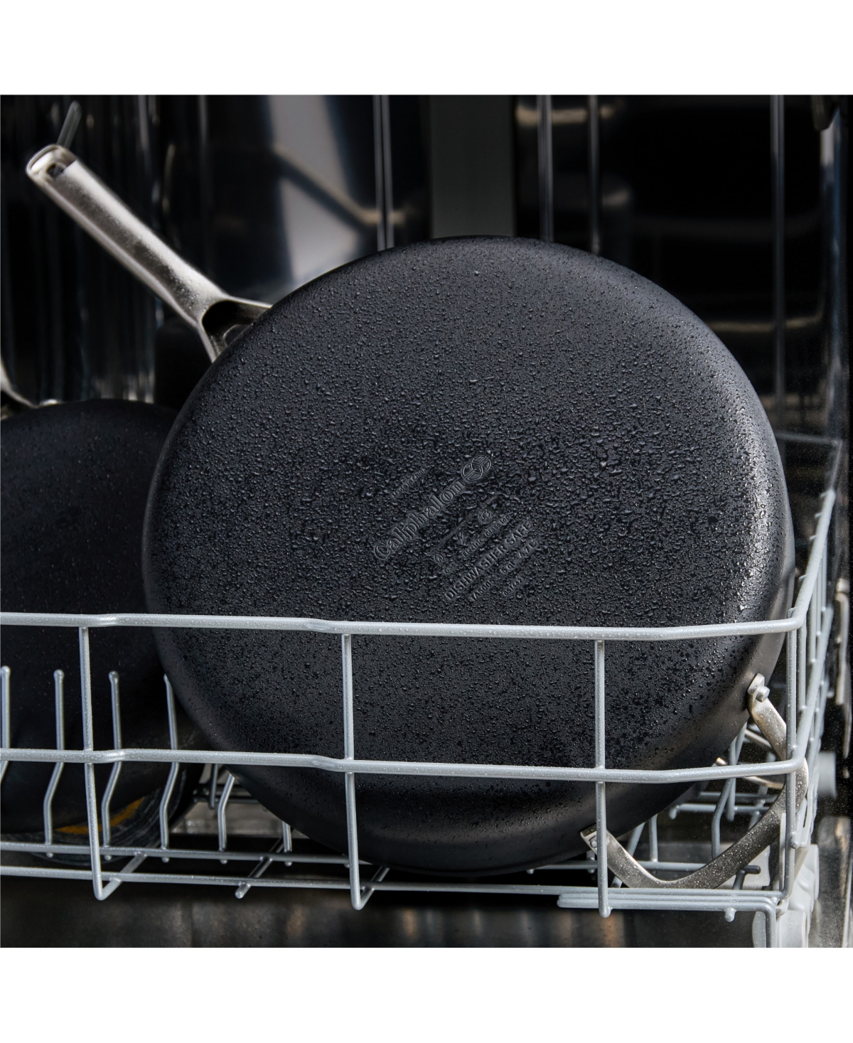 Calphalon Hard-anodized Nonstick 5-quart Saute Pan With Lid In Black