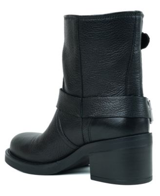 Women's Stride Block Heel Bootie