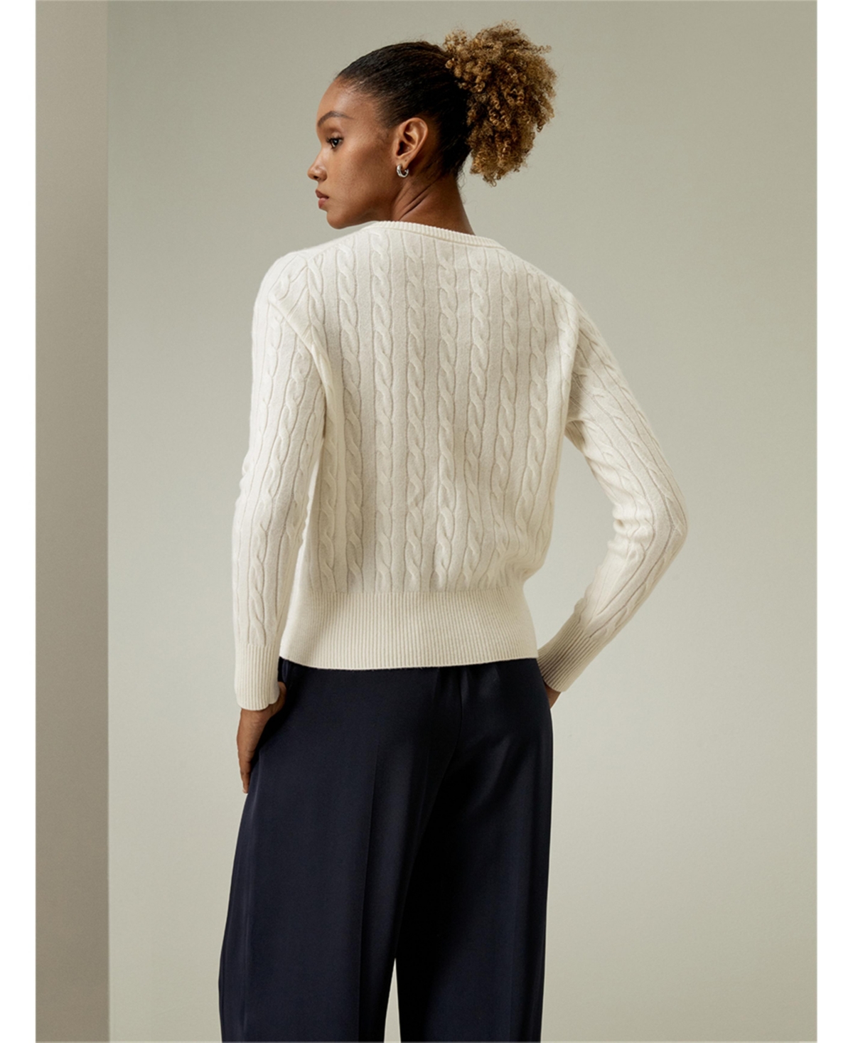 Lilysilk Women's Cable-Knit Cashmere Crewneck Cardigan