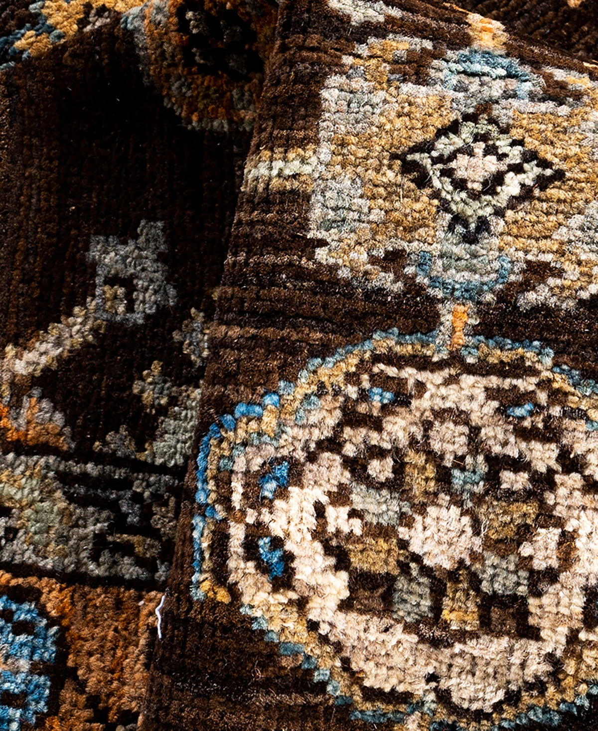 Adorn Hand Woven Rugs Serapi M1993 4'x5'11" Area Rug In Brown