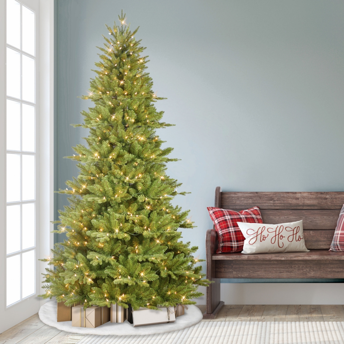 Puleo 7.5' Pre-Lit Middlebury Spruce Artificial Christmas Tree