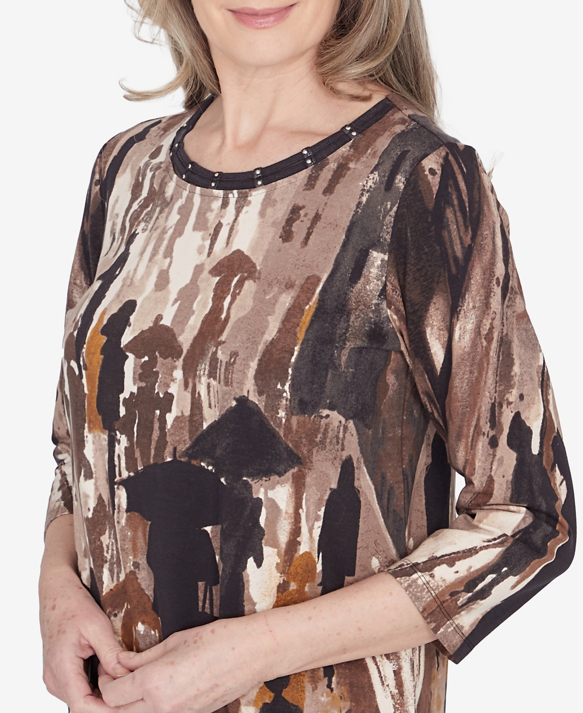 Alfred Dunner Petite Classics Conversational Crew Neck Top In Neutral