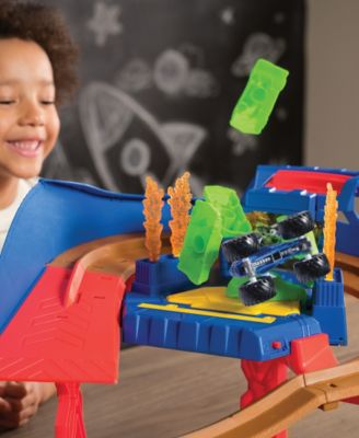 Monster Jam Supercharge Speedway Playset
