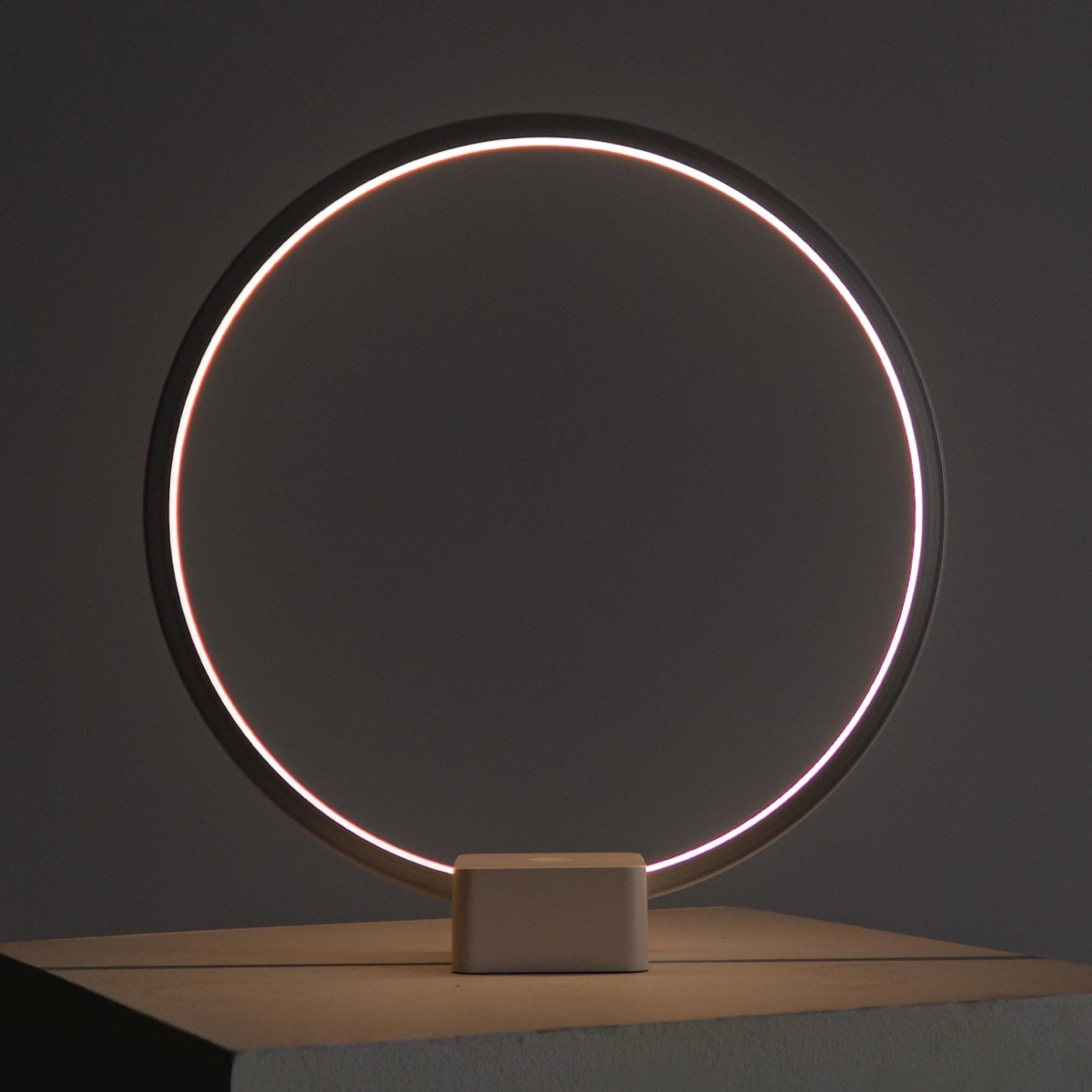 Brightech Circle 15