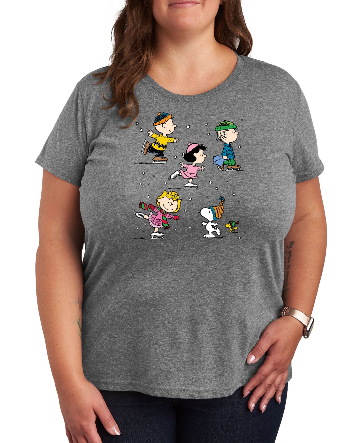 Plus Size Peanuts Skating Graphic T-shirt