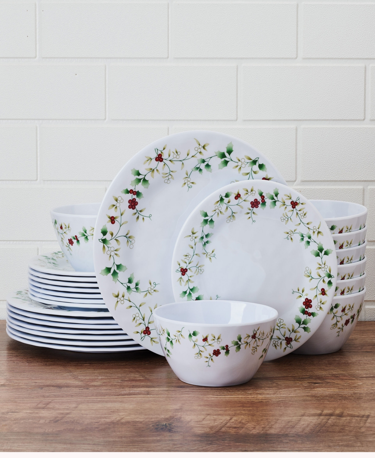 WINTERBERRY MELAMINE 24 PC. DINNERWARE SET, SERVICE FOR 8 
