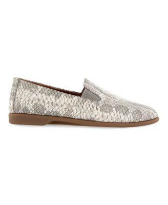 Women's Nuit Almond Toe Loafers