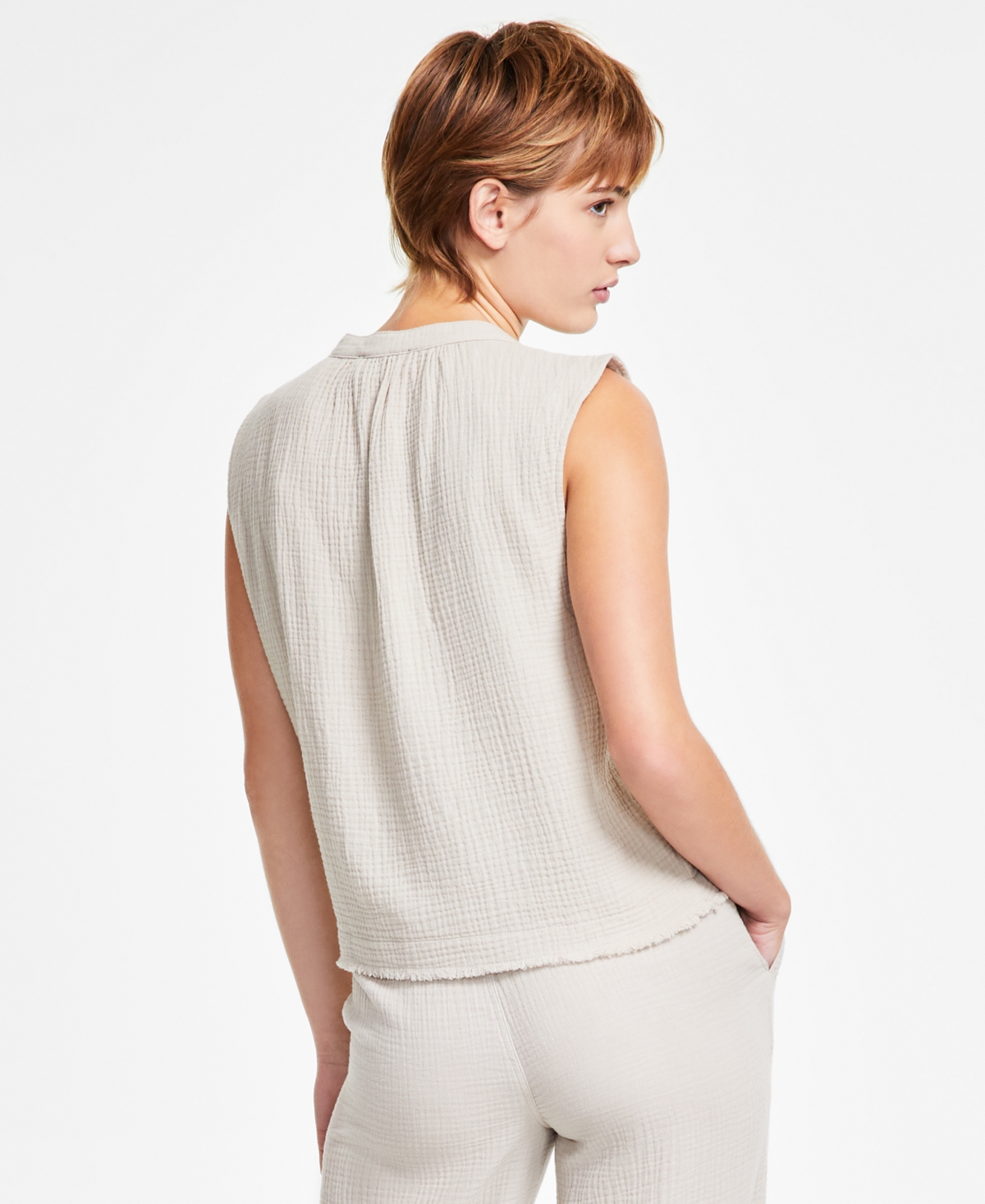 Dkny Jeans Women's Sleeveless Double-Crepe Gauze Crop Top - Pbl - Pebble
