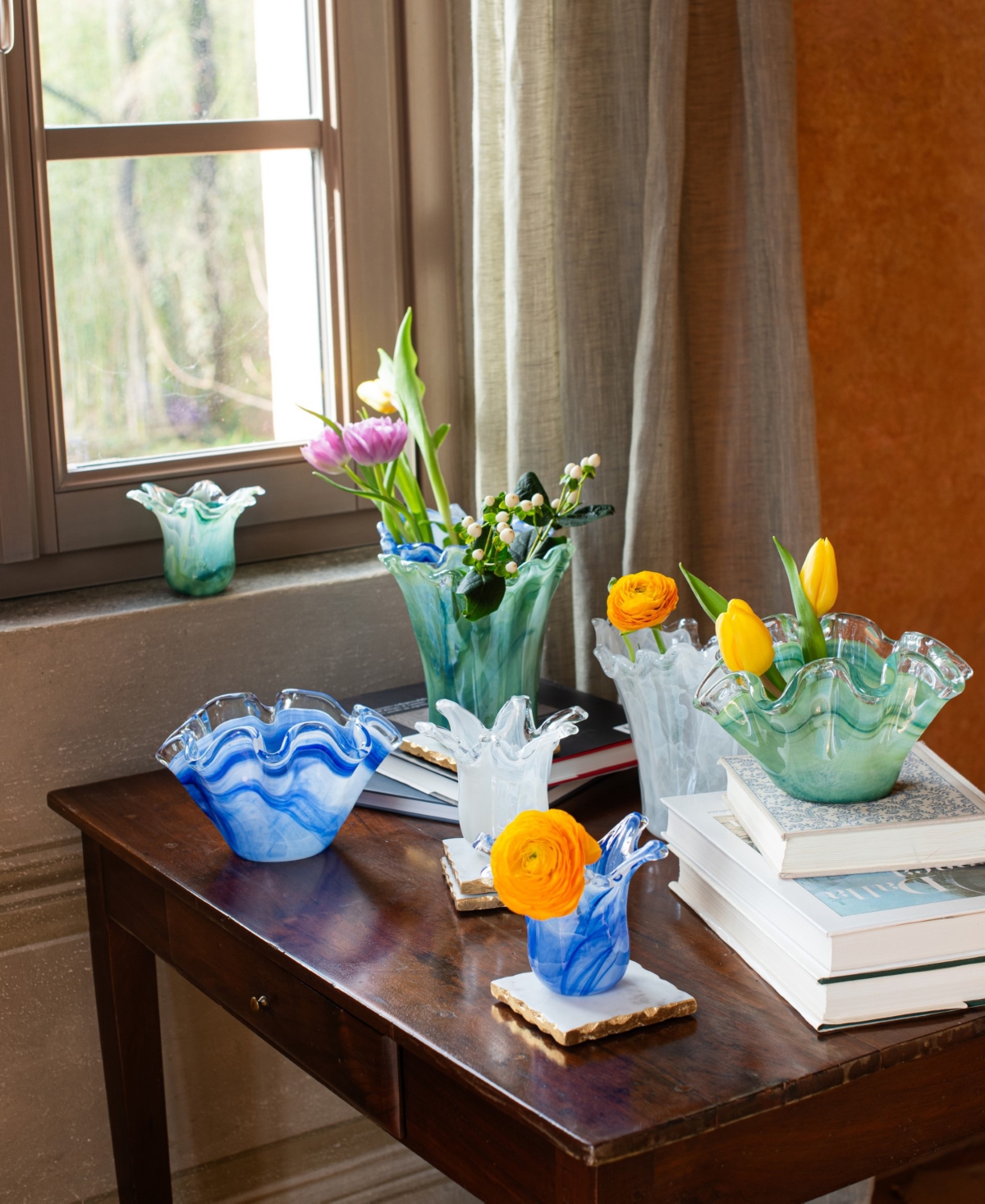 Vietri Onda Glass Petite Vase In Green