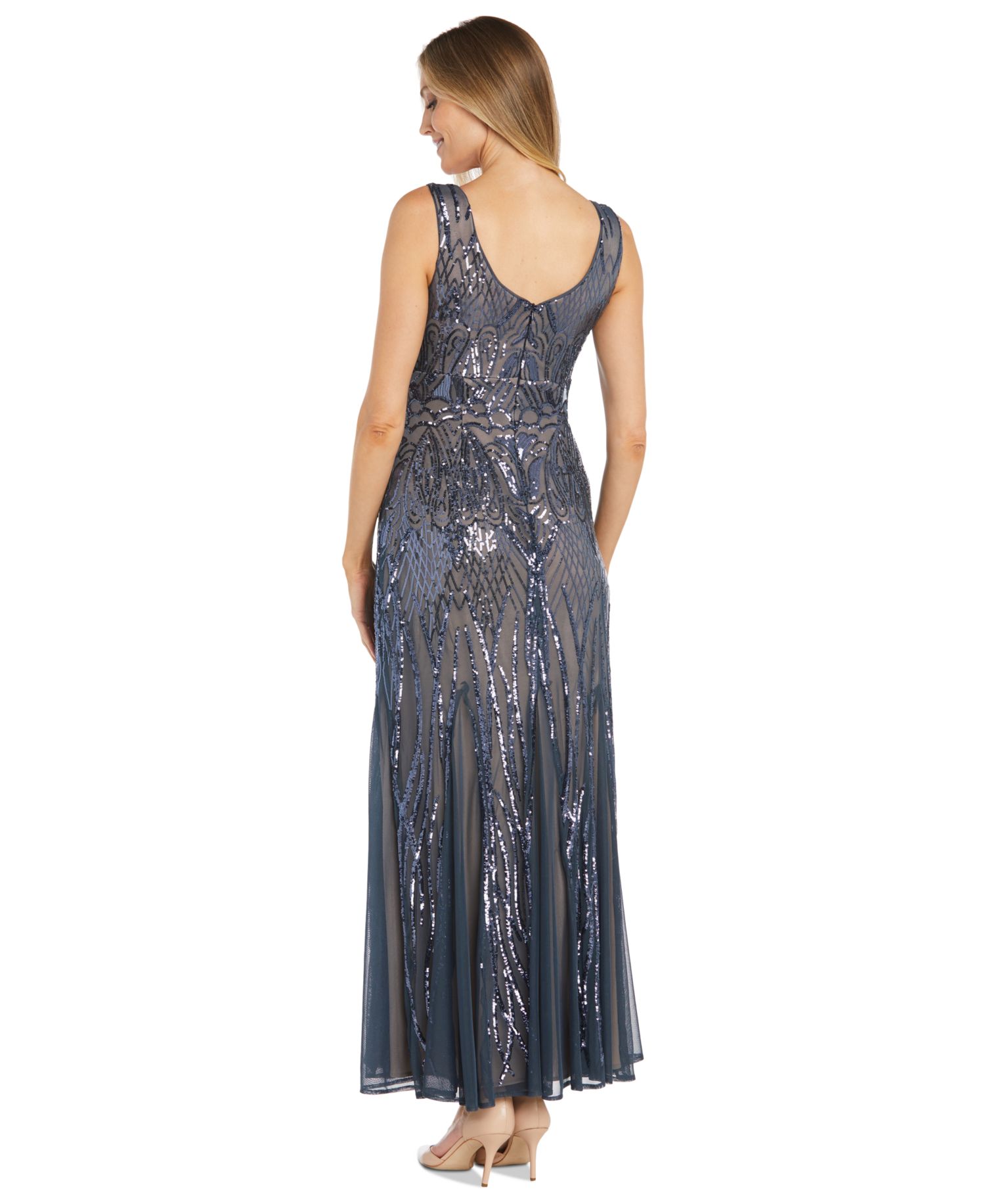 Женское платье-годе с V-образным вырезом и блестками