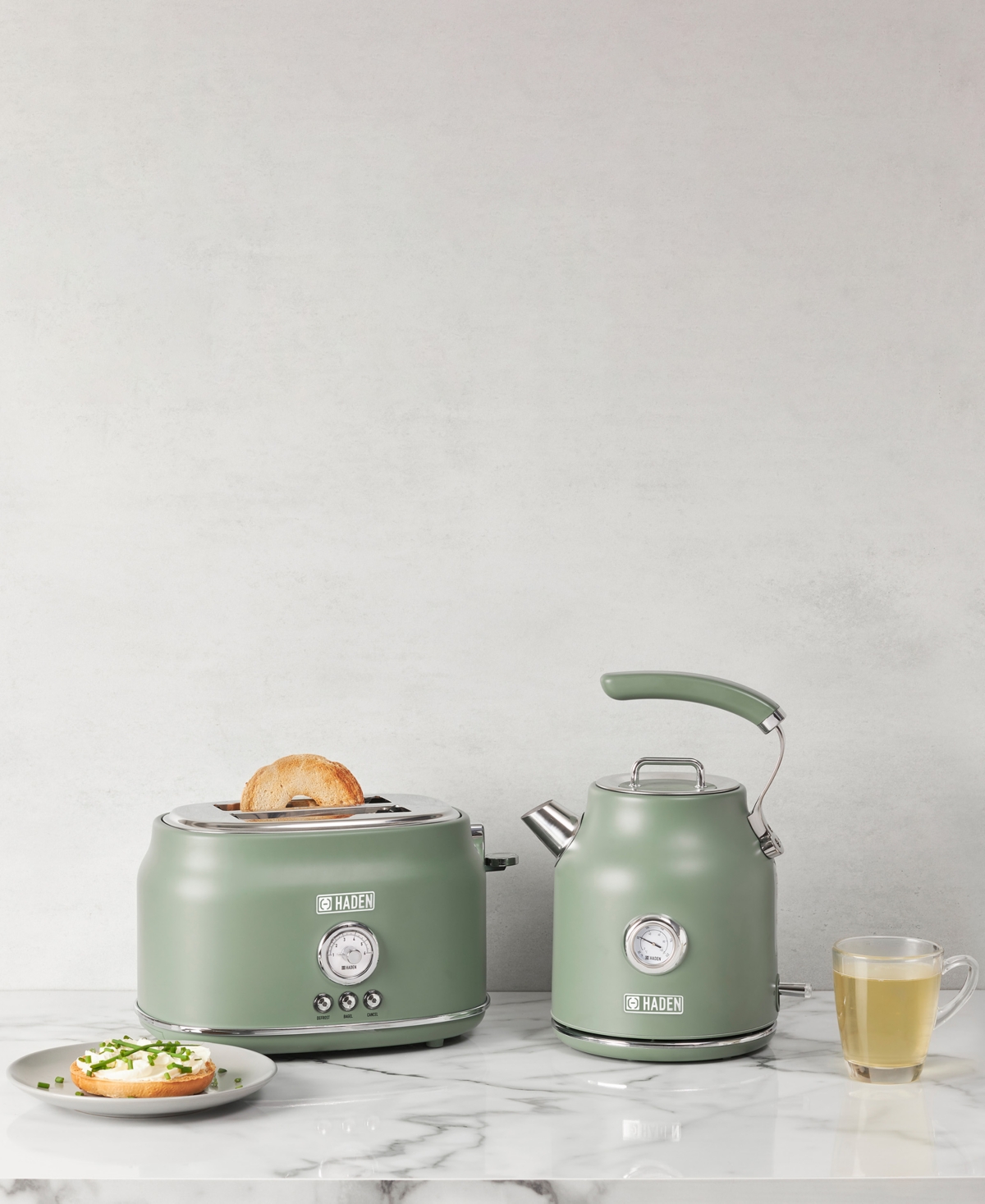 Haden Dorset 1.7 Liter Electric Water Kettle, 75171 In Cedar Green Chrome