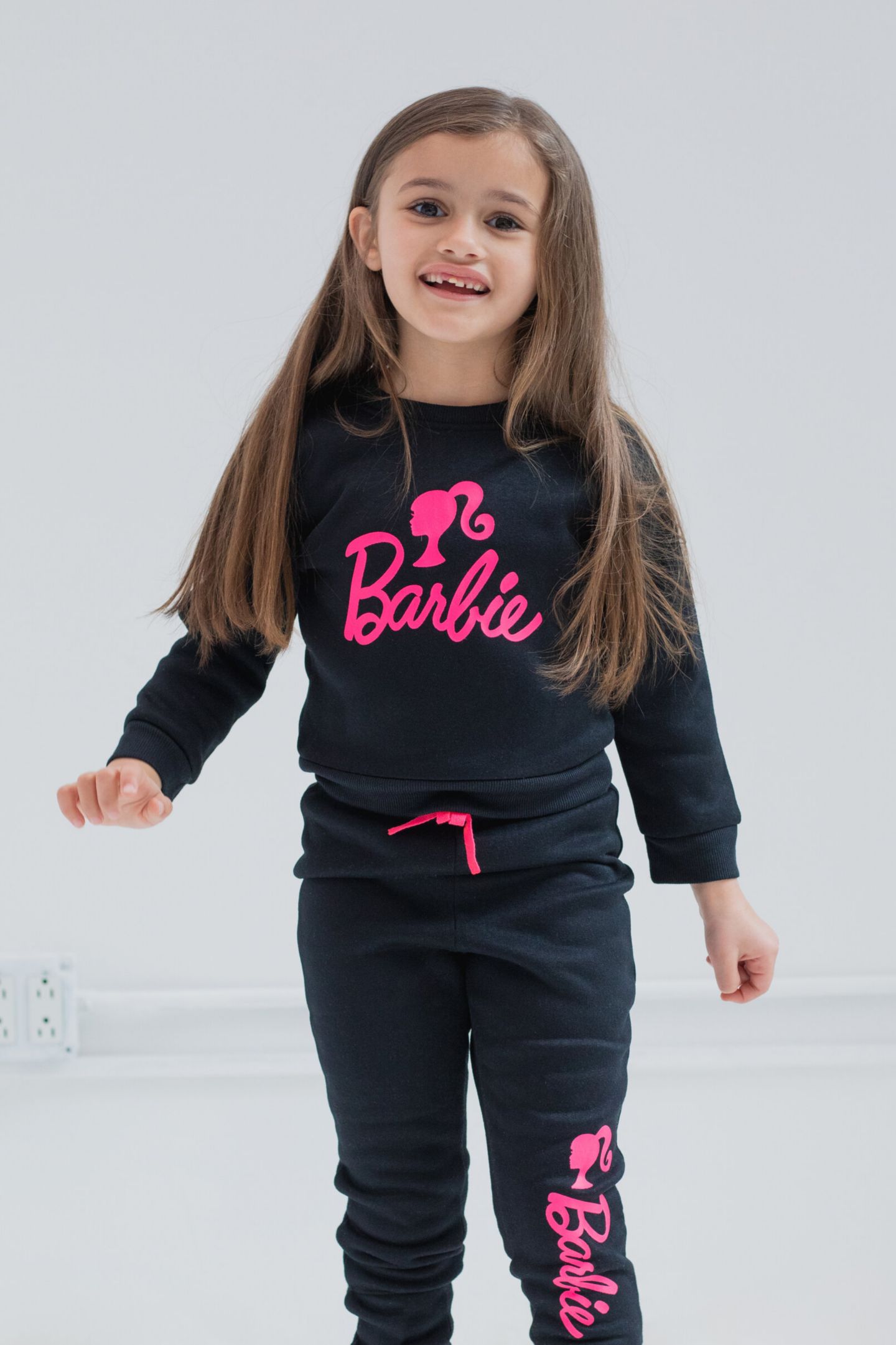 Детский комплект Barbie Little Girls French Terry Sweatshirt and Jogger Pants Set, цвет: Чёрный — фото 3